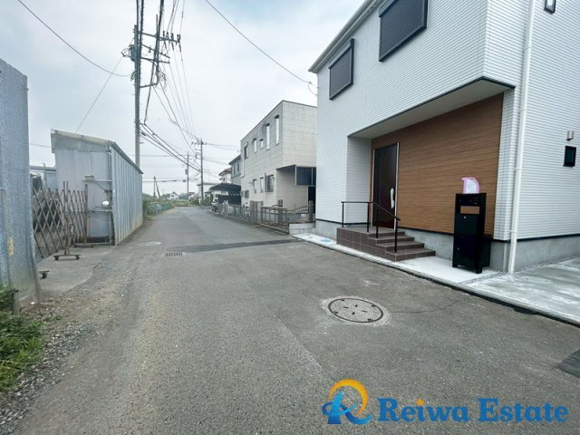 新築戸建　茅ヶ崎市赤羽根の前面道路含む現地写真