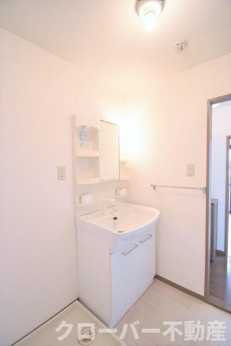 コウジィーコート前川の洗面所|室内洗濯機置き場・洗髪洗面化粧台