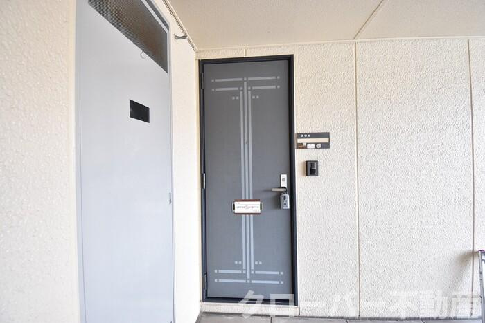 コウジィーコート前川のエントランス|玄関