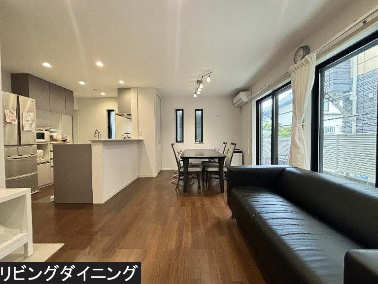 泉区中田東3丁目 中古戸建 5690万円の居間・リビング