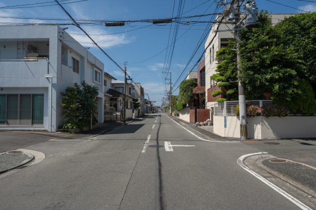 【前面道路含む現地写真】 | リナージュ熊本市東区水源23-1期　1号棟