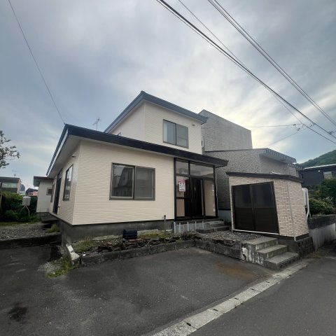 若草町４丁目１３－１８戸建の外観