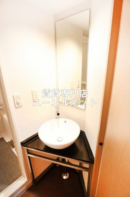 【独立洗面台】 | フォレステージュ江坂垂水町 | 清潔感のある洗面台