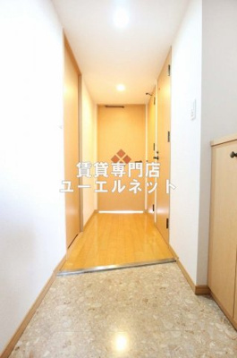 【玄関】 | フォレステージュ江坂垂水町 | 住まいの顔ともなる玄関