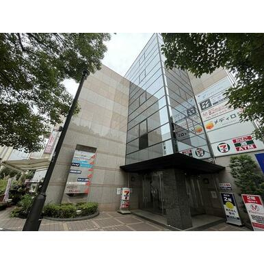 フロンティア仲町台の外観