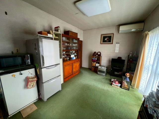 車尾中古戸建のキッチン|ダイニングとなります。