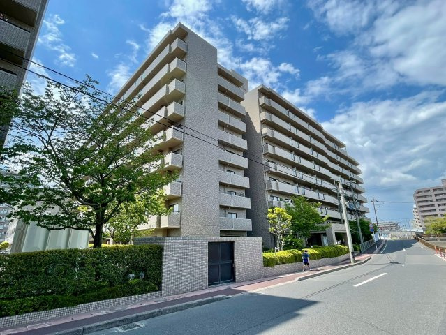 鹿児島市東郡元町の中古マンションの外観