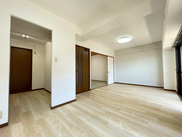 鹿児島市東郡元町の中古マンションの居間・リビング
