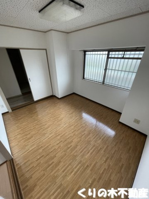 【洋室】 | センチュリーハイツ | 個人の部屋や寝室として使える洋室です
