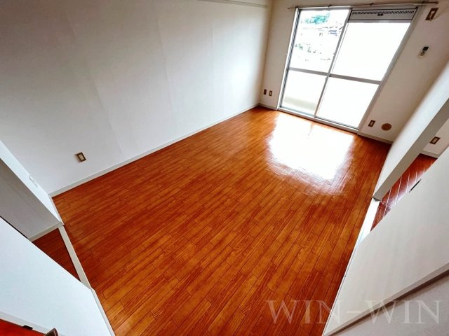 サンシャトレ神ノ輪の居間・リビング|イメージ（同建物内別部屋の写真です）