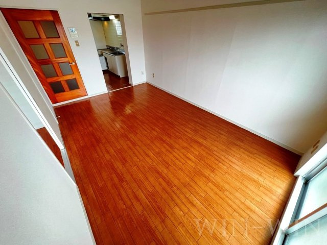 サンシャトレ神ノ輪の居間・リビング|イメージ（同建物内別部屋の写真です）