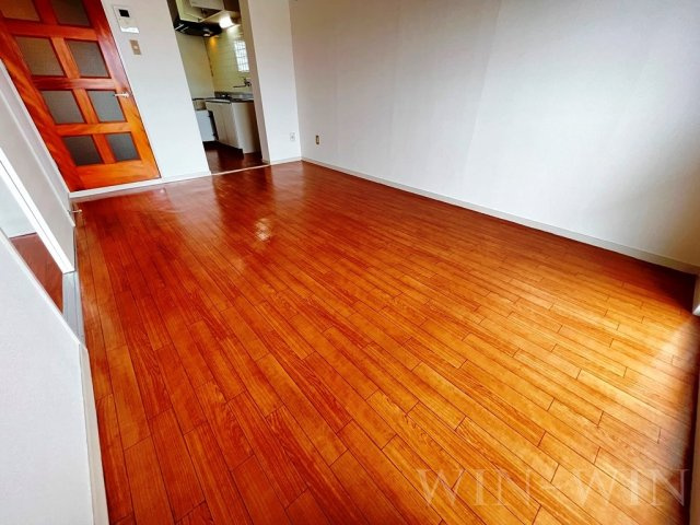 サンシャトレ神ノ輪の居間・リビング|イメージ（同建物内別部屋の写真です）