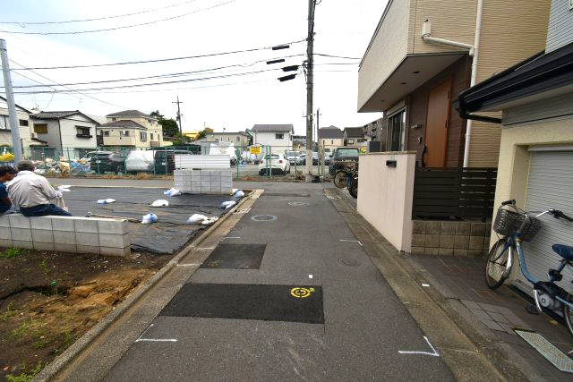 上目黒5丁目・売地・6区画の前面道路含む現地写真