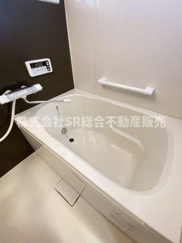 若江南町2丁目中古戸建の浴室|お風呂で日々の疲れを落としましょう