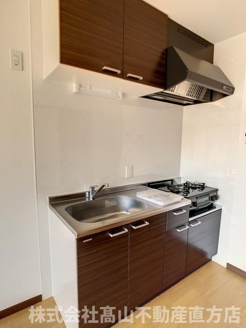直方市大字頓野のアパートのキッチン