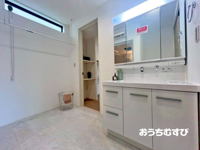 北区大我麻町の独立洗面台