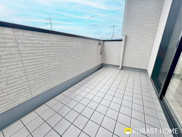 京都市西京区川島三重町　新築戸建のバルコニー