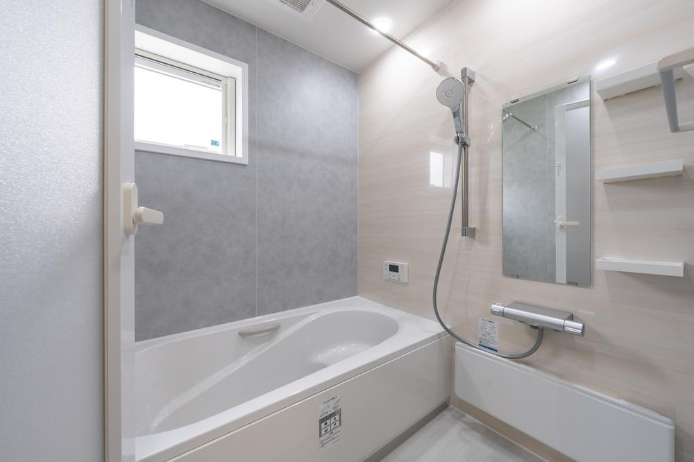 小山市横倉　新築戸建13号棟の浴室