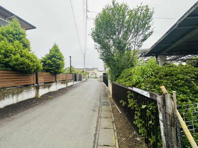 【前面道路含む現地写真】 | 石岡市石岡　《古民家風》中古戸建