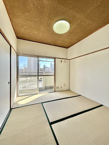 横地ビルの和室