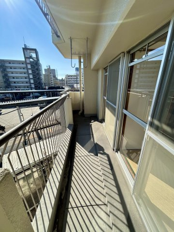 横地ビルのバルコニー