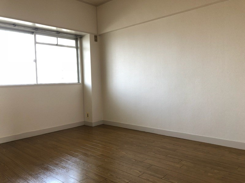 横地ビルの寝室