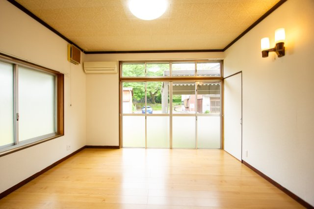 本町３丁目大橋様貸家の居間・リビング