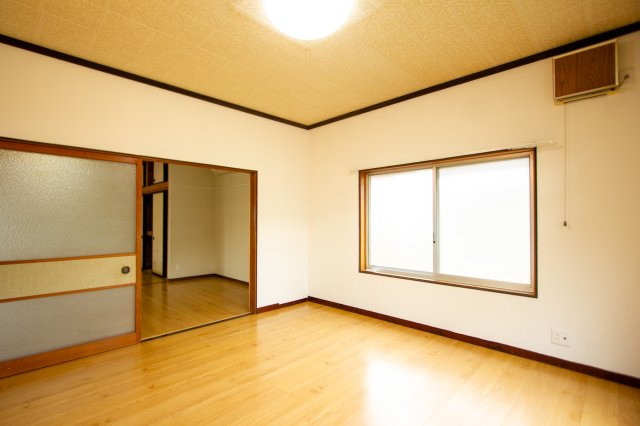 本町３丁目大橋様貸家の居間・リビング