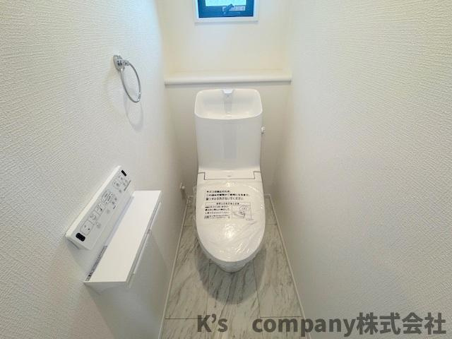 茅ヶ崎市赤羽根　新築戸建のトイレ|温水洗浄便座付きのトイレ☆
