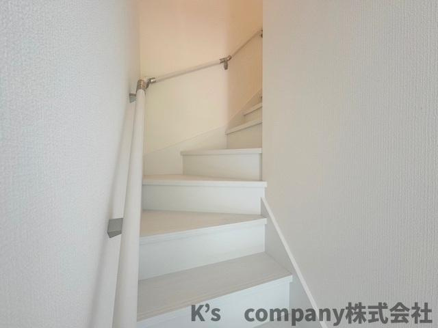 茅ヶ崎市赤羽根　新築戸建の内装|手すりのある階段☆