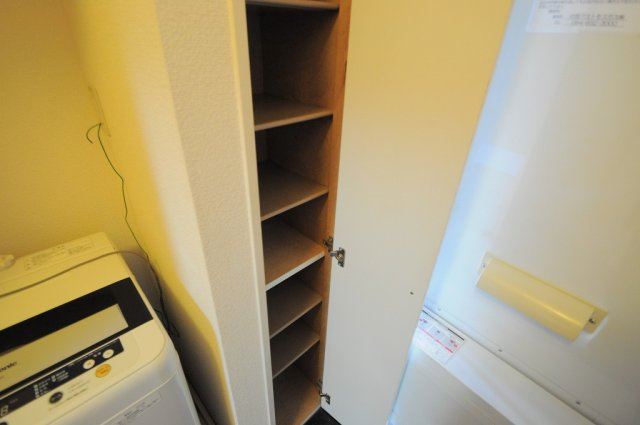 レオパレスミルラの玄関|※写真と現状が異なる場合は現状を優先