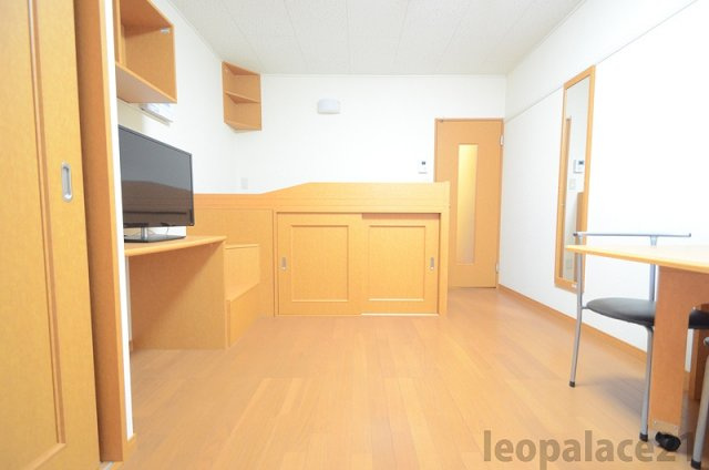 レオパレスミルラの居間・リビング|備品や設備仕様は号室等により異なります現地をご確認下さい。