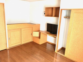 使い勝手のいい寝室です