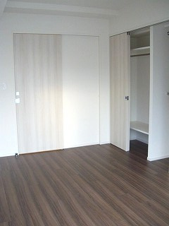 ParkAxis上野の内装|パークアクシス上野のリビングと洋室にエアコン付です