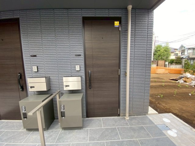 シトラスハウス井の頭のエントランス|★玄関ドア★