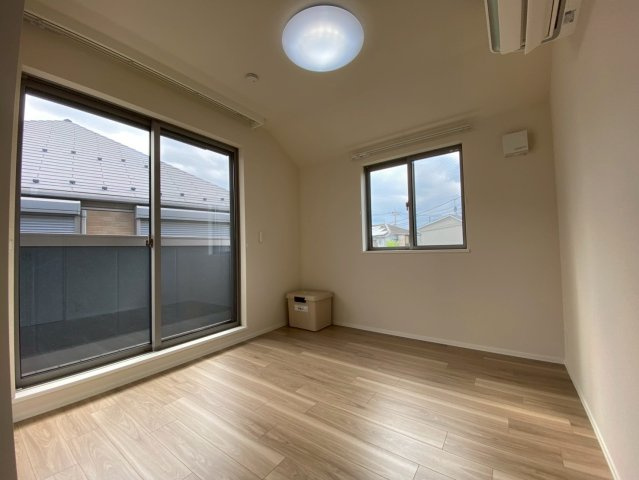 シトラスハウス井の頭の居間・リビング|★2面採光★