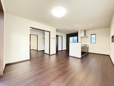 【居間・リビング】