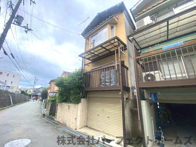 長尾東町2丁目戸建　の前面道路含む現地写真|前面道路含む現地写真です