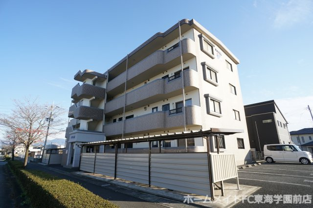 菊池郡菊陽町大字津久礼の賃貸マンションの外観