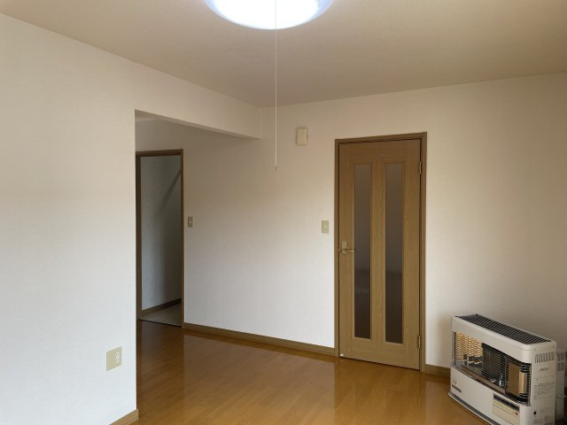 ラピナスⅠの居間・リビング