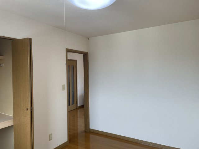 ラピナスⅠの洋室