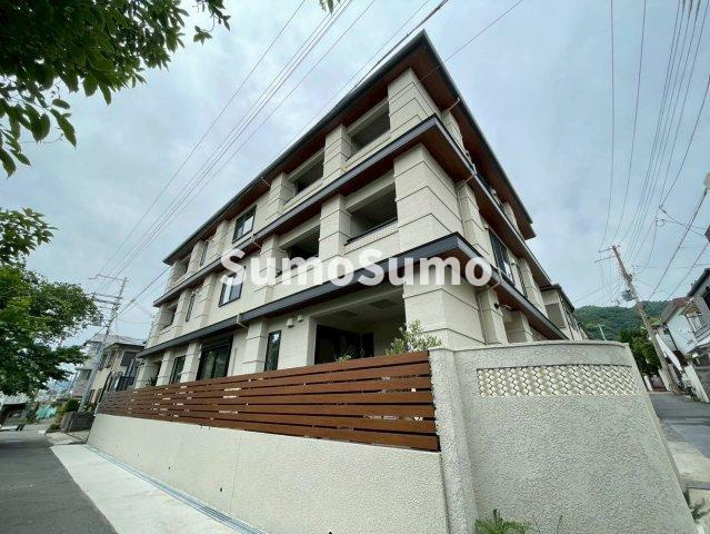 クレア岡本の外観