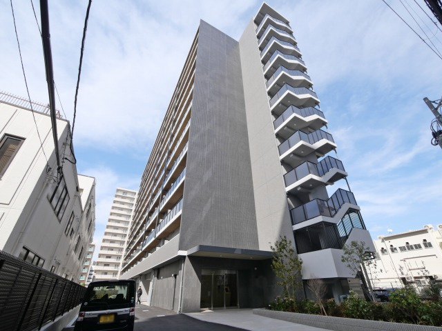 コンフォリア・リヴ新大阪西宮原ソルテラスの外観