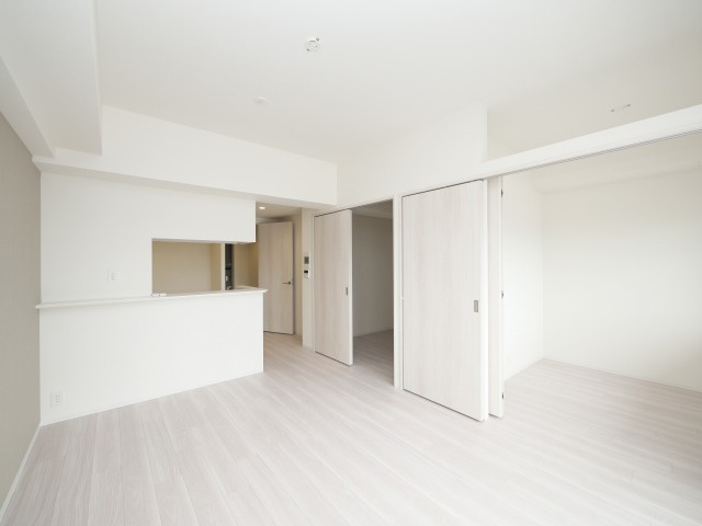 コンフォリア・リヴ新大阪西宮原ソルテラスの居間・リビング