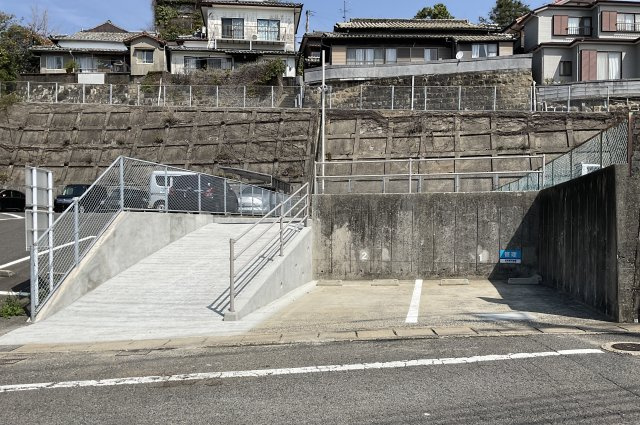 白南風ＳＤ駐車場の外観|上段入口、下段1～2番