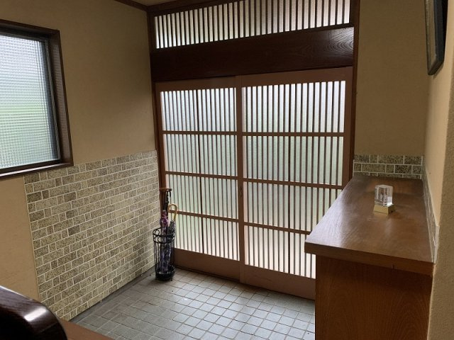 各務原市尾崎南町2丁目の玄関