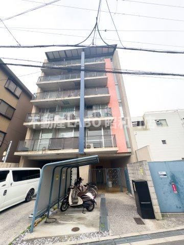 カーサマニエラの外観