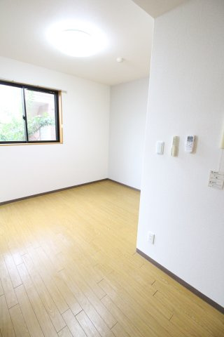 【寝室】