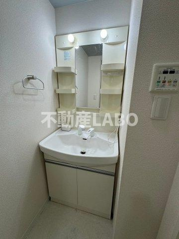 ルクレ阿波座レジデンスの洗面所