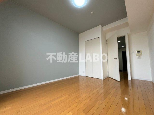 ルクレ阿波座レジデンスの洋室